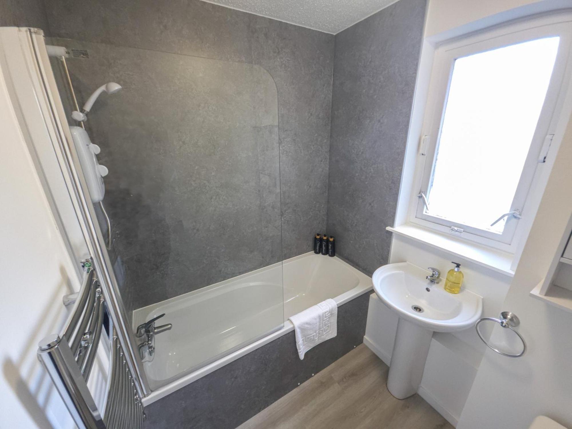 Northern Cosy 1 Bedroom Apartment - Aberdeen Абърдийн Екстериор снимка